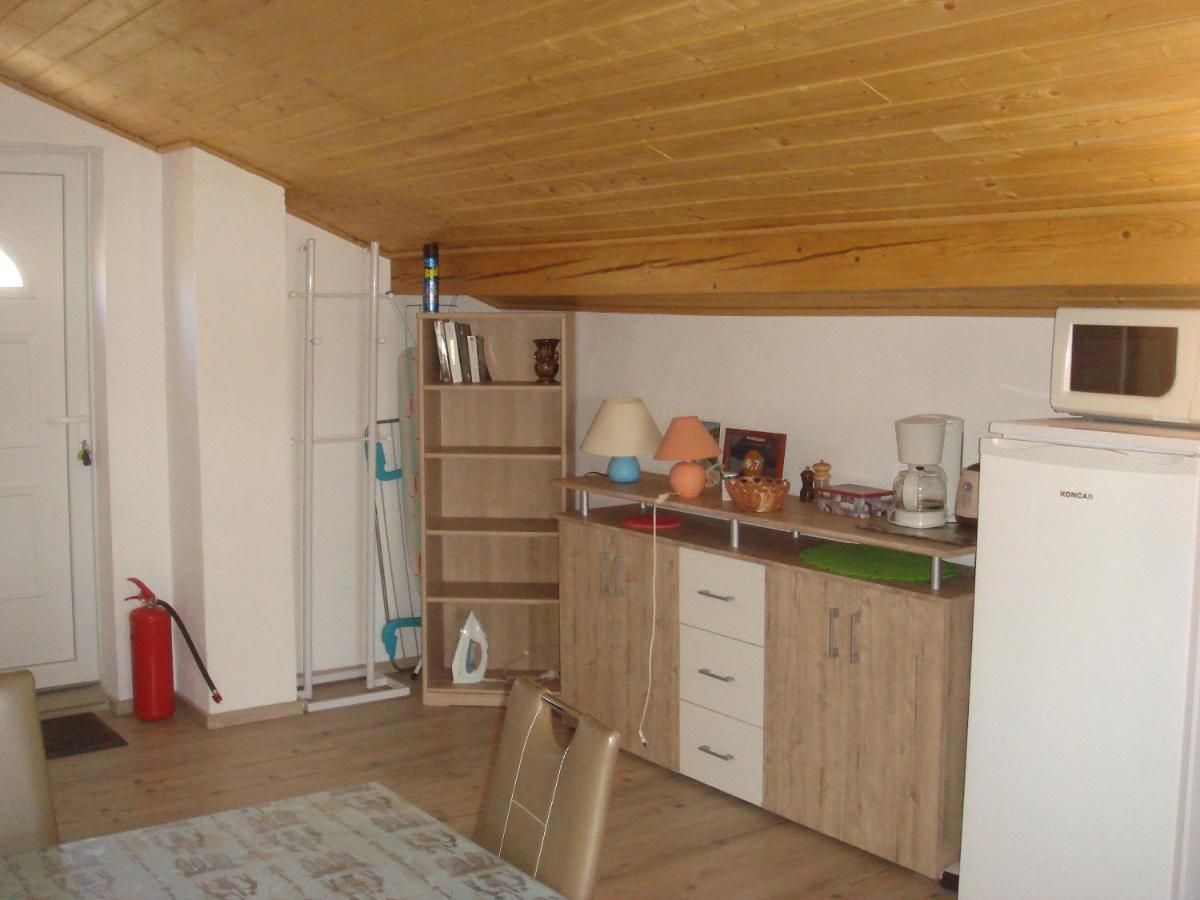 Appartement Nicole Бенковац Екстериор снимка