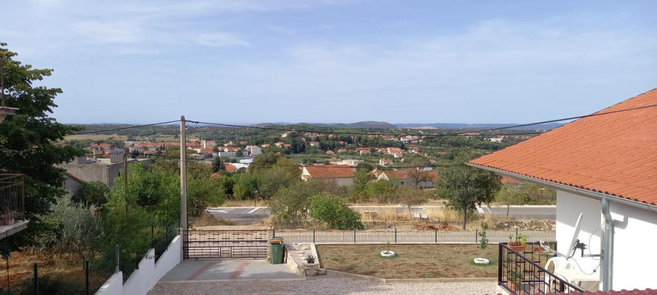Appartement Nicole Бенковац Екстериор снимка